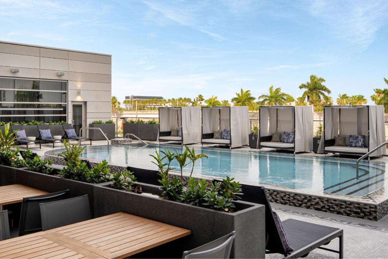 Ac Hotel By Marriott Miami Dadeland Eksteriør bilde